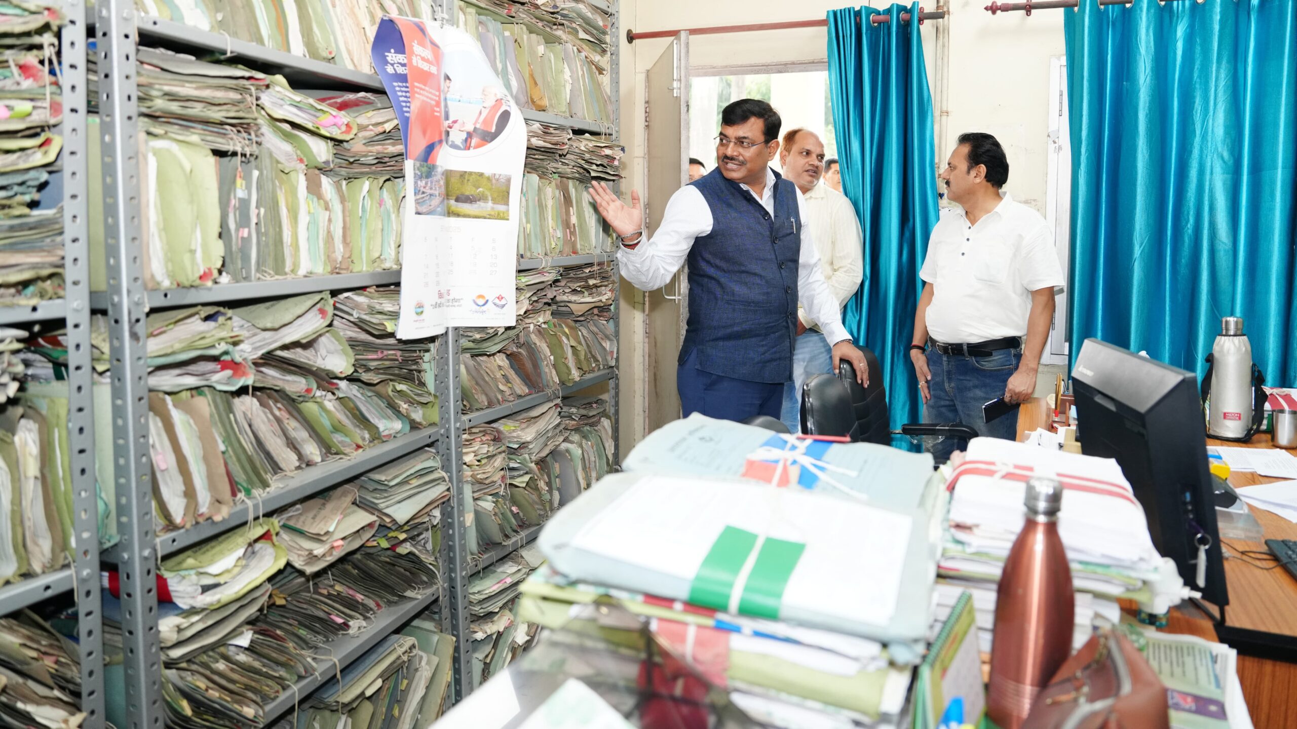 Chief Secretary Anand Bardhan Inspects Secretariat, Orders File Weeding in One Month