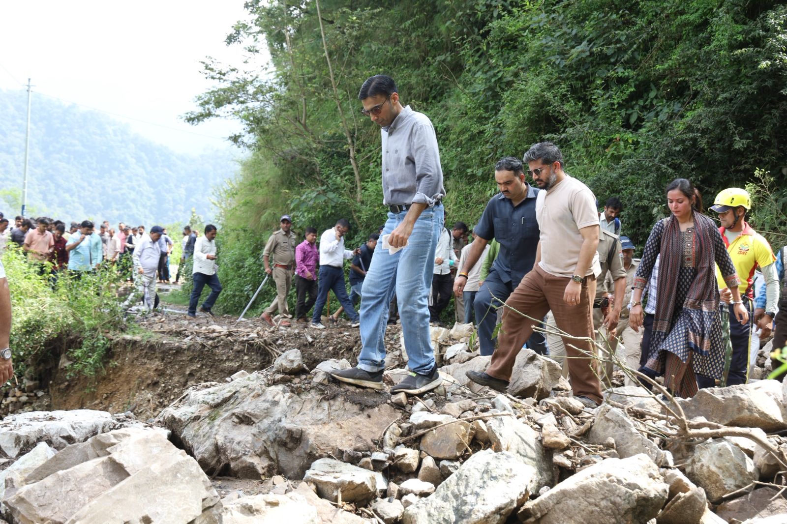 DM Savin Bansal Treks 12 Km to Reach Disaster-Hit Phulet, Assures Relief to Villagers