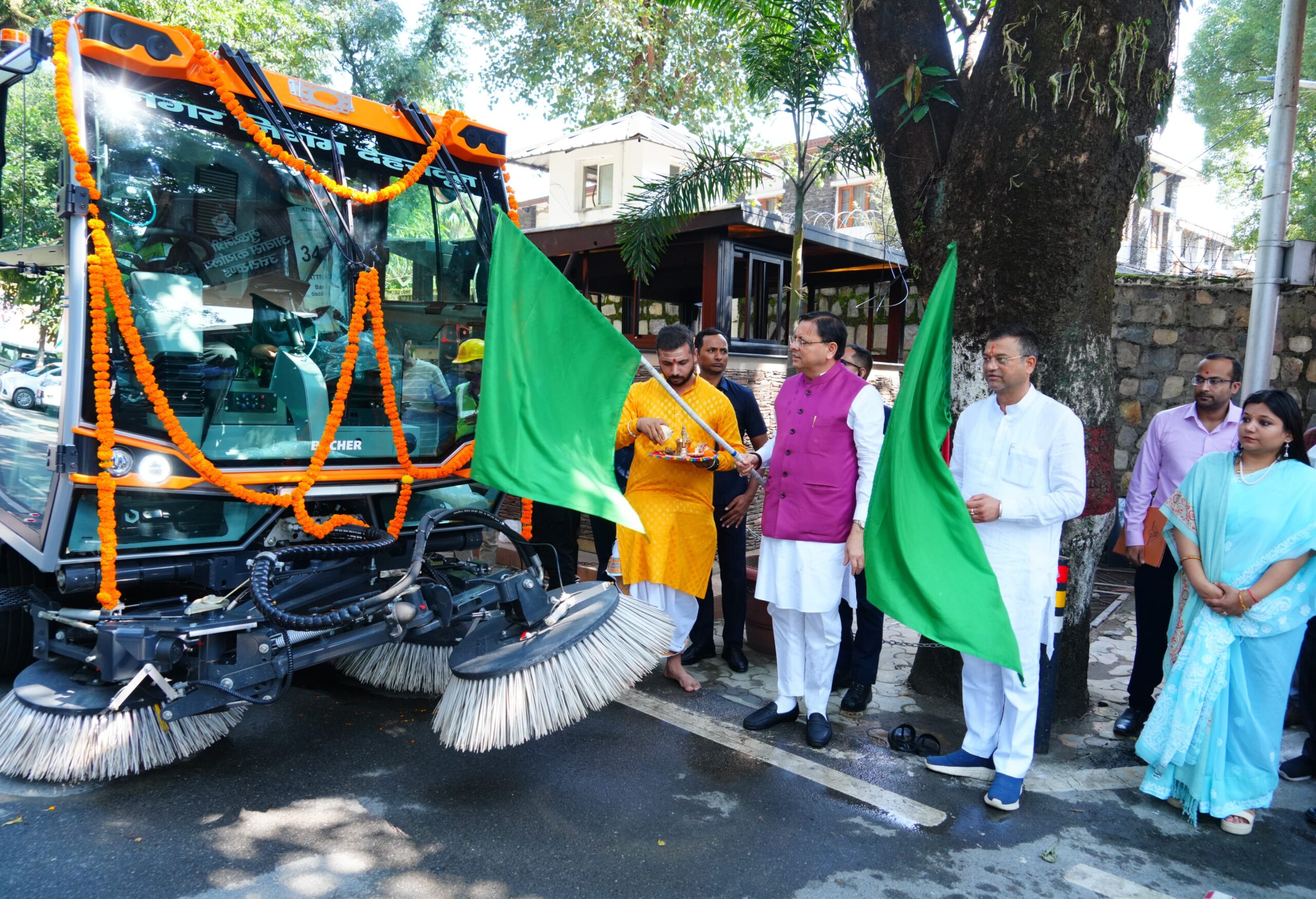 CM Dhami Flags Off Smart Vacuum Road Sweeper in Dehradun