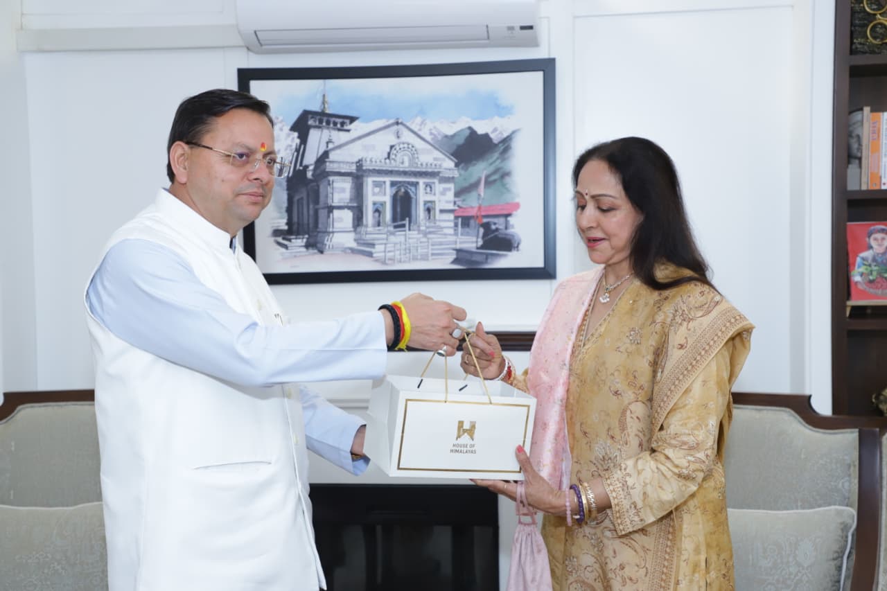 Hema Malini Meets CM Pushkar Singh Dhami, Promotes ‘House of Himalayas’ Products