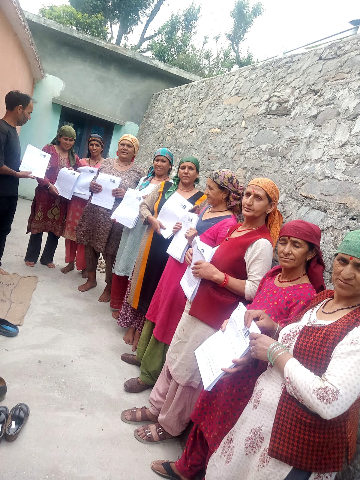SIR Campaign Gains Momentum in Dehradun, BLOs Reach Door-to-Door Across 1,882 Polling Stations