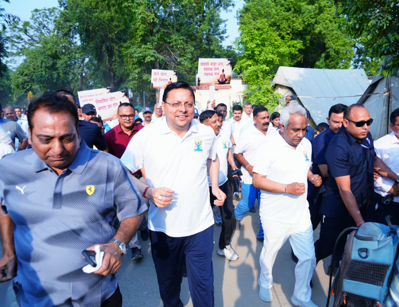 CM Dhami Leads ‘Run for Yoga’ in Dehradun, Urges Youth to Make Yoga a Mass Movement