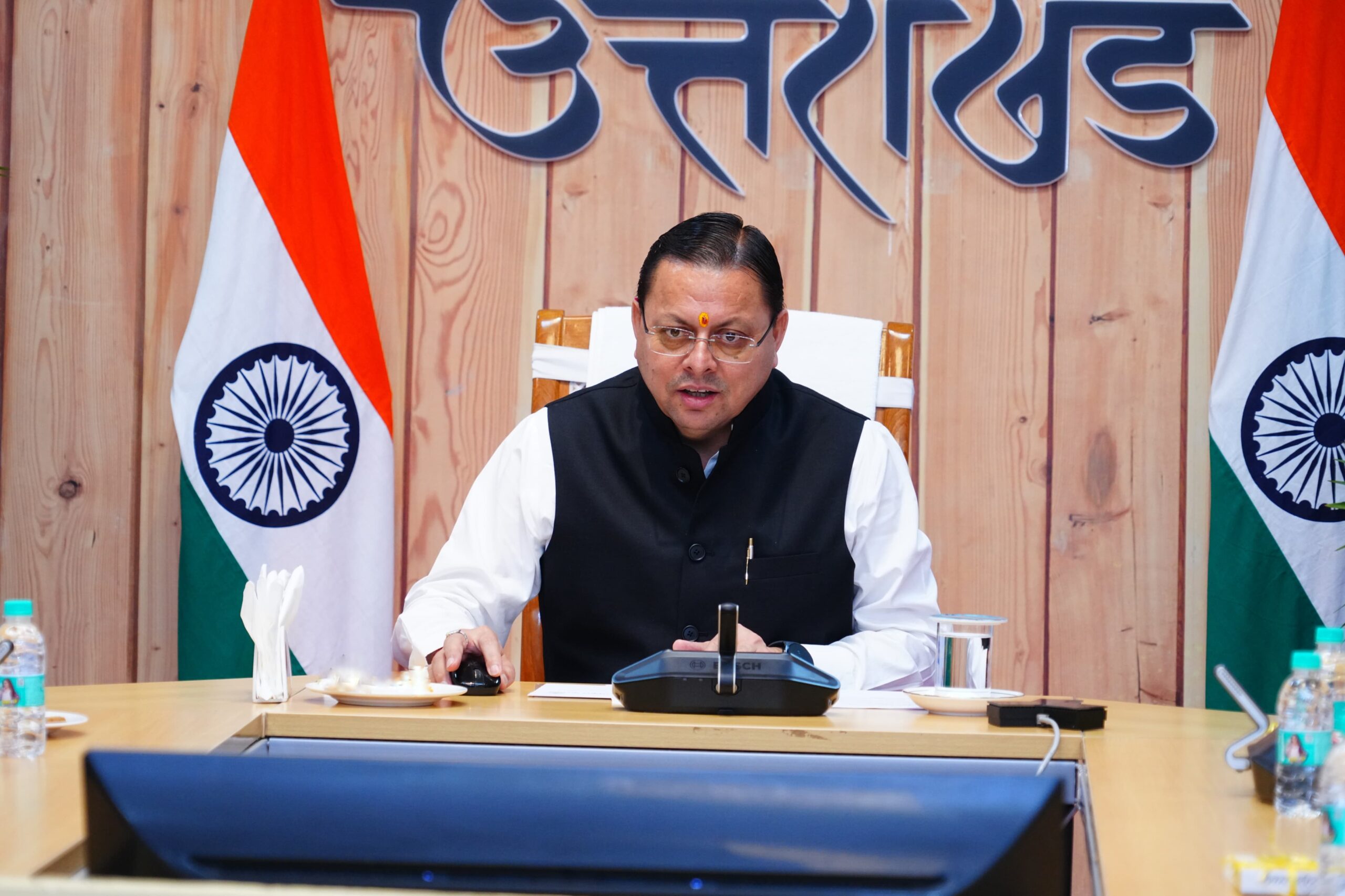 CM Dhami Transfers ₹11 Crore to Over 4,400 Workers Through DBT