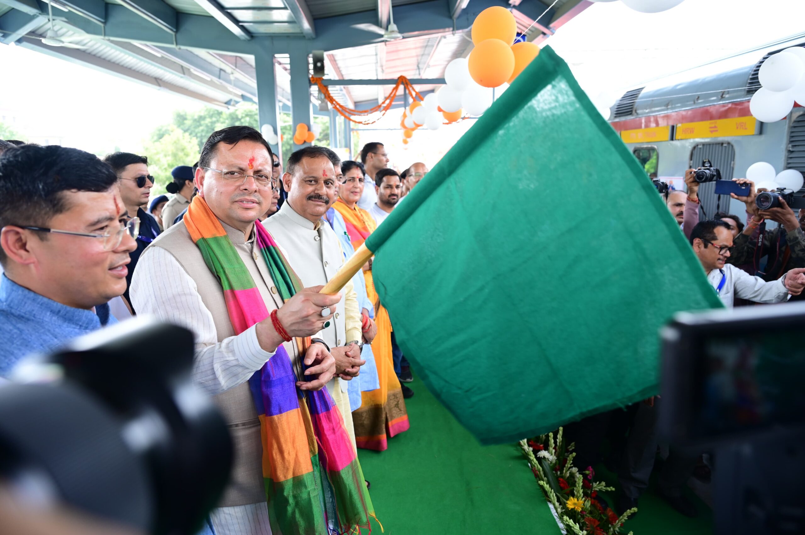 CM Dhami Flags Off Special Somnath Pilgrimage Train from Harrawala; 700 Devotees Begin Six-Day Journey