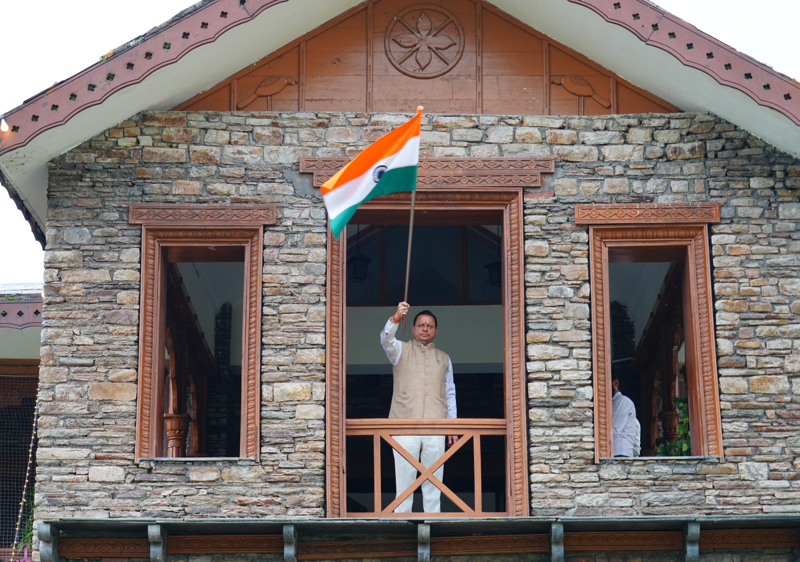 CM Pushkar Singh Dhami Hoists Tricolour at Official Residence, Appeals for ‘Har Ghar Tiranga’ Participation