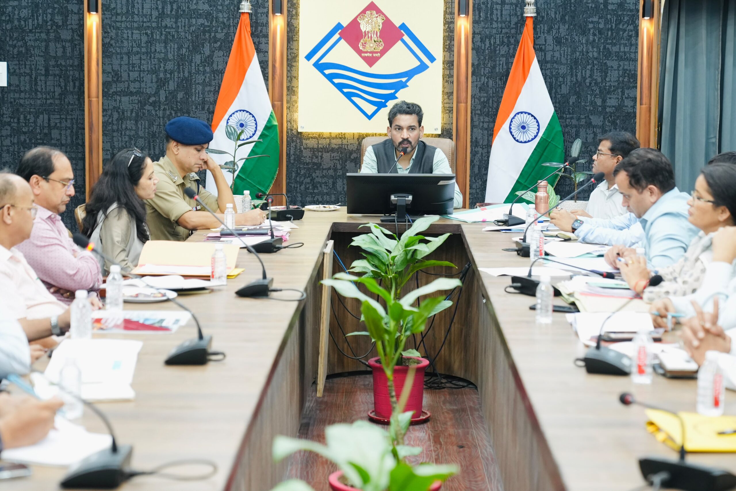 Dehradun Road Safety Strengthened from Asharodi Tunnel to Mohabbewala, 3,000+ Metres of Safety Measures