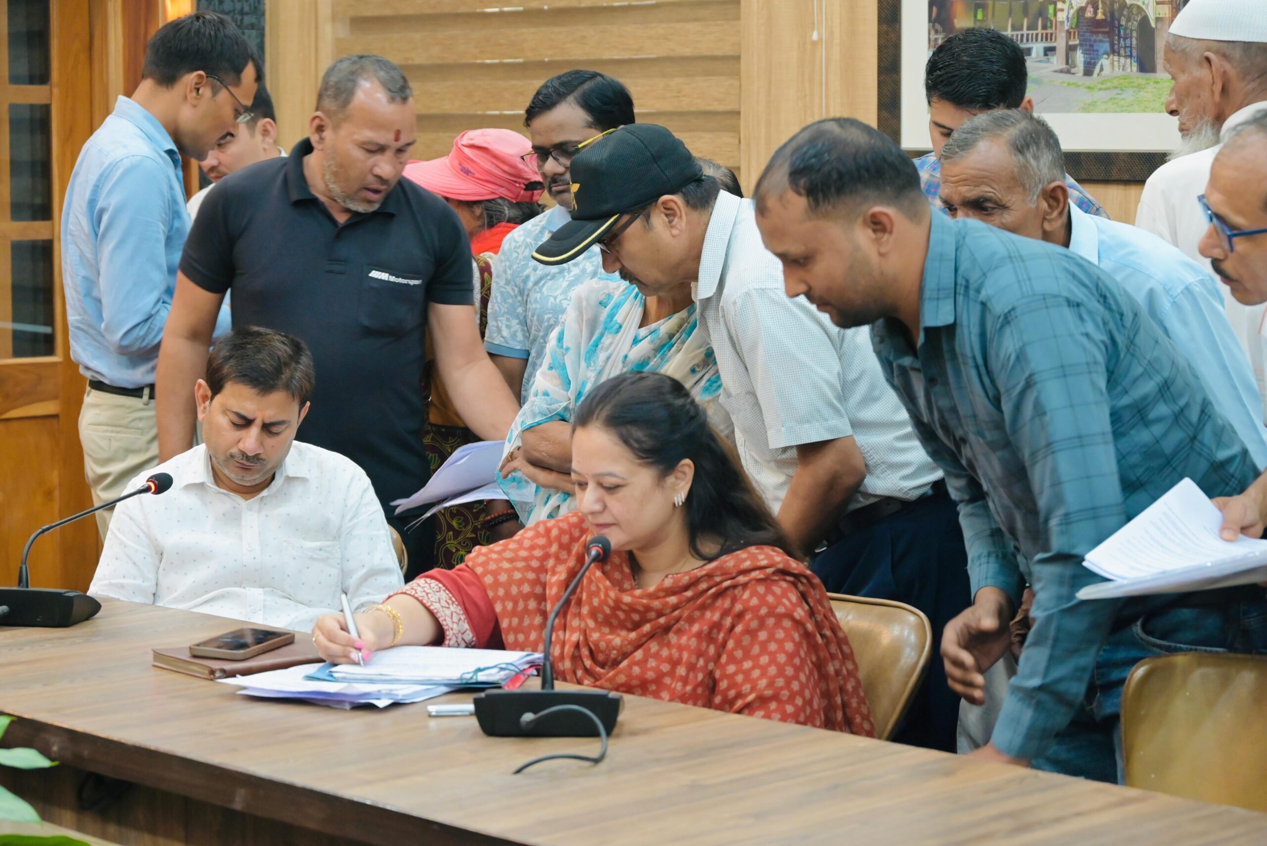 Dehradun Samadhan Diwas: 126 Complaints Registered, Strict Action Ordered on Encroachments and Elderly Harassment
